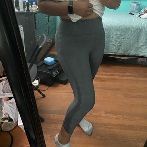 Crop lululemon leggings (high waisted)